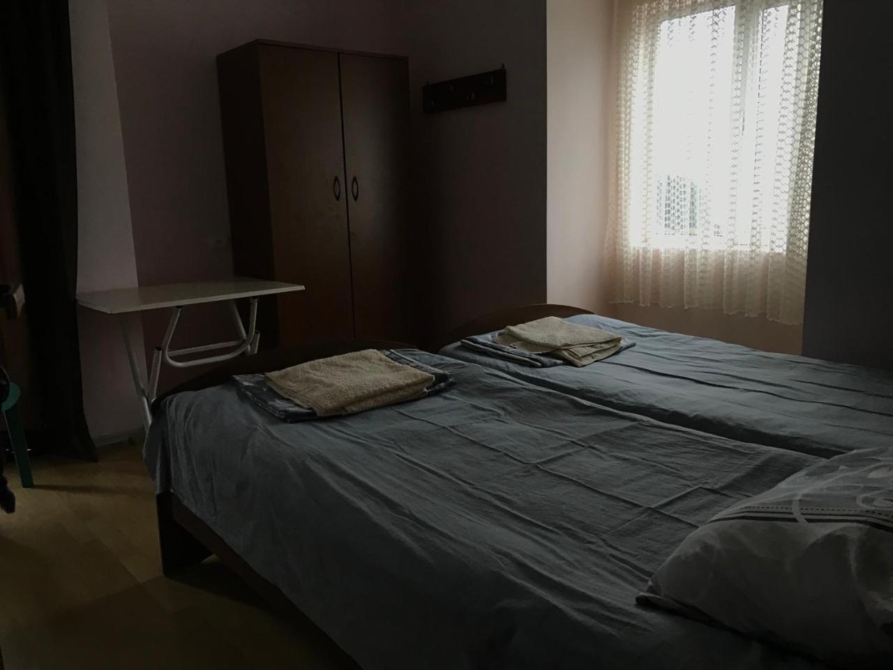 Temo'S Guesthouse Sarpi Exterior photo